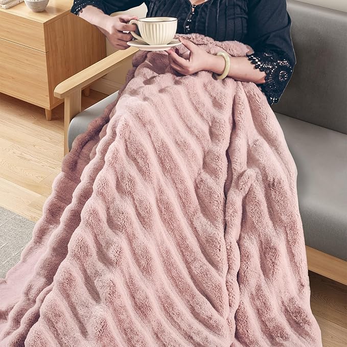 NEXHOME PRO Faux Fur Plush Throw Blanket Set with 2 Matching Square Pillow Covers, Luxurious & Fuzzy Soft Throw Blankets for Sofa,Chair, Couch, Living Room, Home Office 60"x80", Pink, 3PCS