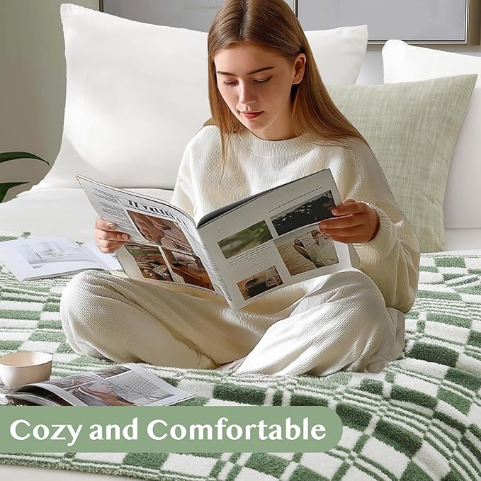 WRENSONGE Checkered Throw Blanket, Olive Green Soft Cozy Fluffy Warm Hand Made Throw Blankets for Couch, Sofa, Chair, Bed, Camping, Picnic, Travel Lightweight Bed Blanket - 50"*60"