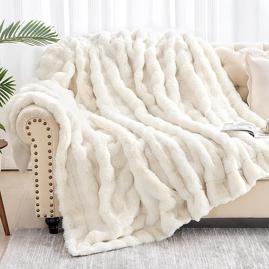 Luxury 1000GSM Faux Rabbit Fur Throw Blanket, Super Heavy Warm Cozy Blankets for Couch Bed Sofa, Bubble Plush Fuzzy Elegant Soft Reversible Mink Blanket for Living Room Bedroom, White