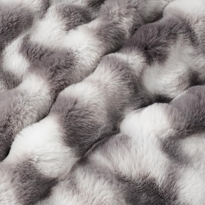 Amélie Home Faux Fur Throw Blanket for Couch, Ultra Soft Fuzzy Plush Bubble Throw for Sofa, Living Room & Home Decor, 50"x60", Tie-dye Grey