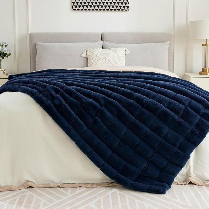 Touchat Faux Fur Throw Blanket, Luxury 1000GSM Ultra Thick Warm Rabbit Blanket for Couch Bed Sofa, 3D Checkered Pattern Lola Minky Comfort Blankets for Bedroom Living Room Women Gift, Blue