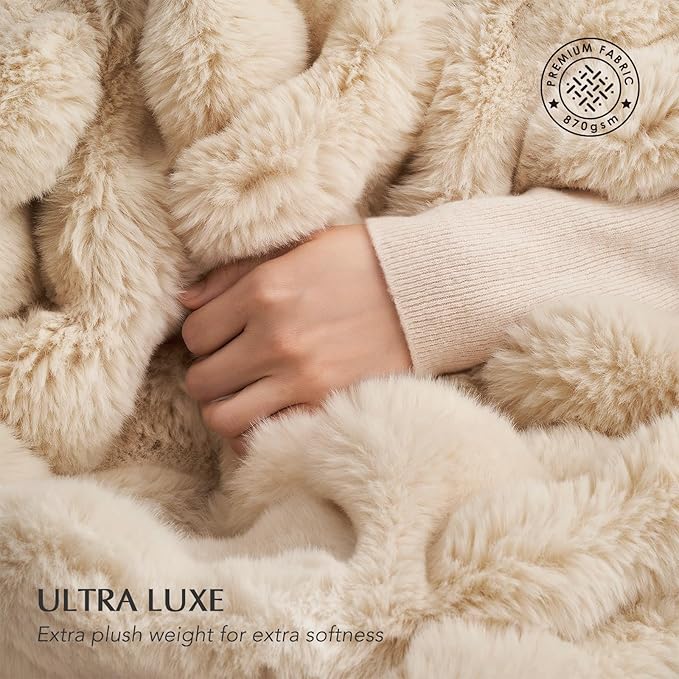 EverGrace Ultra Soft Luxury Fluffy Faux Rabbit Fur Throw Blanket, Thick Warm Bubble Throw for Bed, Cozy Plush Reversible Blankets for Couch, Chair, Sofa, Cream, 50x60 Inches