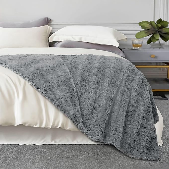 TOONOW Faux Fur Luxury Throw Blanket,Double Side Soft Fluffy Shaggy Fuzzy Blanket for Couch Sofa Bed (Light Grey, Throw)