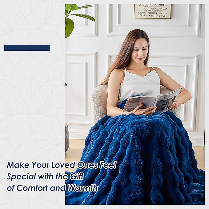Luxury 1000GSM Faux Rabbit Fur Throw Blanket, Super Heavy Warm Cozy Blankets for Couch Bed Sofa, Bubble Plush Fuzzy Elegant Soft Reversible Mink Blanket for Living Room Bedroom, Navy Blue