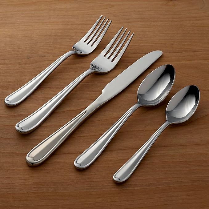 Oneida Dylan 20 Piece Everyday Flatware, Service for 4, 18/0 Stainless Steel, Silverware Set