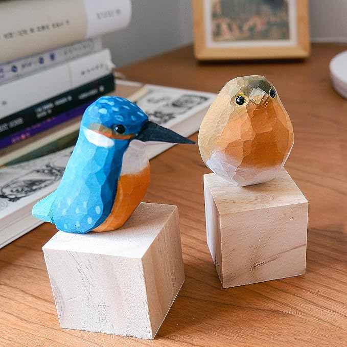 Handmade Wooden Carved Bird Decor Sculpted Hand-Painted Bird Figurines Small Home Decor Bird Statue Shelf Decor BFF Gifts for Bird Lovers (Robin)