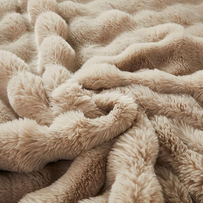 Faux Fur Throw Blanket for Couch Cozy Fuzzy Soft Plush Thick Fluffy Fleece Bubble Blanket for Sofa Bedroom Living Room, 51x63 Inches Camel
