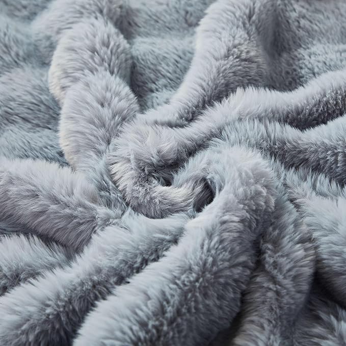 Faux Fur Throw Blanket for Couch Cozy Fuzzy Soft Plush Thick Fluffy Fleece Bubble Blanket for Sofa Bedroom Living Room, 51x63 Inches Light Grey