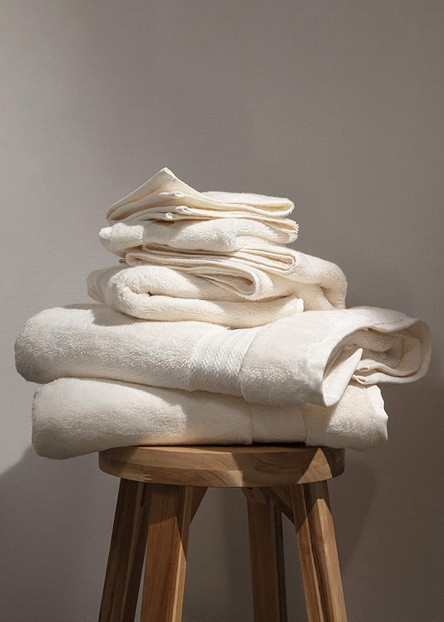 100% Organic Cotton Bath Towel Set | Bathroom Luxury Towel Set of 6 | GOTS Certified | Hotel Premium Towels | 700 GSM | 2 Bath Towels 30 x 56 | 2 Hand Towels 16 x 30 | 2 Wash Cloths 13 x 13 | Ivory