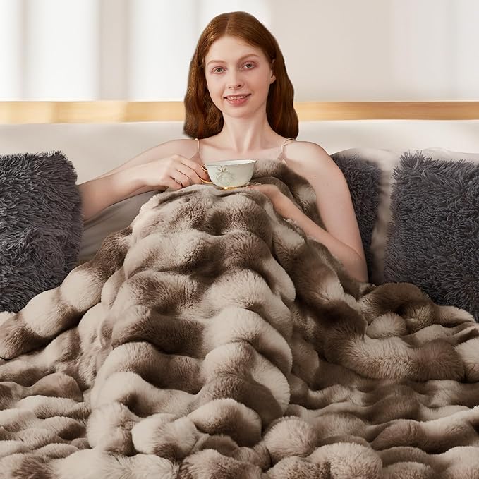 Touchat Luxury 1000GSM Rabbit Faux Fur Blanket, Super Heavy Warm Cozy Brown Blankets for Couch Bed Sofa, Ruched Plush Fuzzy Elegant Soft Reversible Mink Blanket for Living Room Bedroom, 60" x 80"