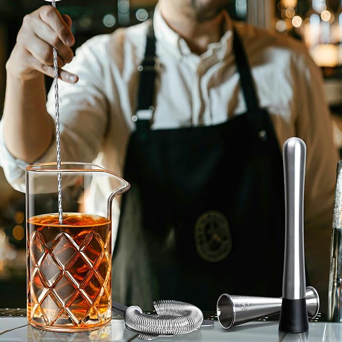 LIGHTEN LIFE Cocktail Mixing Glass Set,Bar Mixing Set with 20oz Crystal Thick Bottom Glass,Spoon, Jigger,Strainer and Muddle,5 Pieces Cocktail Mixing Glass Kits Perfect for Amateurs and Bartenders