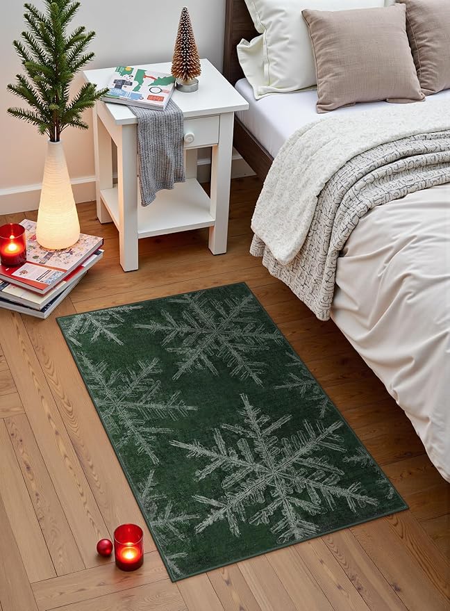 Lahome Snowflake Christmas Kitchen Rugs, 2x3 Washable Christmas Door Mat Indoor Non Slip Green Rugs for Entryway, Soft Small Rugs Holiday Decor Carpet for Entry Bathroom Bedroom(2x3ft,Green)
