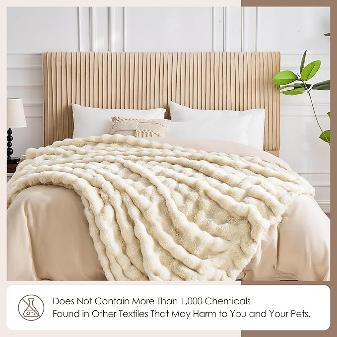 Luxury 1000GSM Faux Rabbit Fur Throw Blanket, Super Heavy Warm Cozy Blankets for Couch Bed Sofa, Bubble Plush Fuzzy Elegant Soft Reversible Mink Blanket for Living Room Bedroom, Cream White