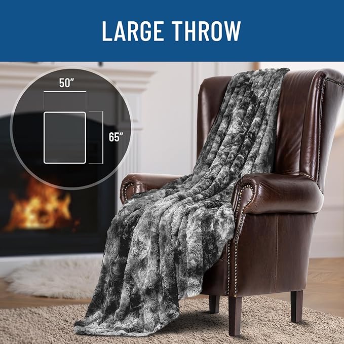 Everlasting Comfort Soft & Comfortable Gray Faux Fur Throw Blanket for Couch - (50"x65") Minky & Fluffy Fall Blankets & Throws, Plush Fuzzy Cover for Bed, Sofa & Living Room - Cozy Home Decor