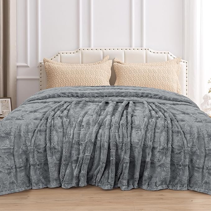 TOONOW Faux Fur Luxury Throw Blanket,Double Side Soft Fluffy Shaggy Fuzzy Blanket for Couch Sofa Bed (Light Grey, X-Large Twin Size)