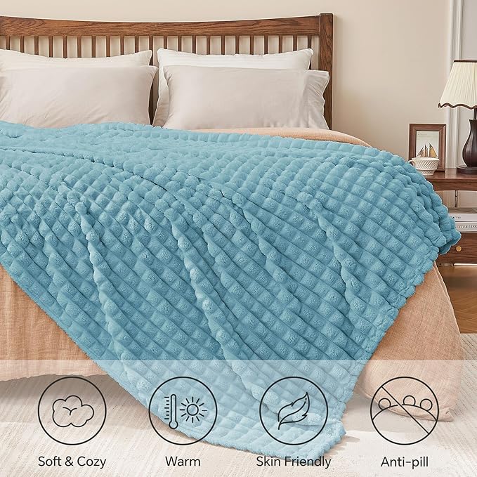 BEDELITE Washed Blue Throw Blanket for Couch and Bed- Super Soft and Warm 3D Checkered Fluffy Fuzzy Fleece Blanket, Luxurious Plush Cozy Blanket for Room Decor Spring, 50x60 inches