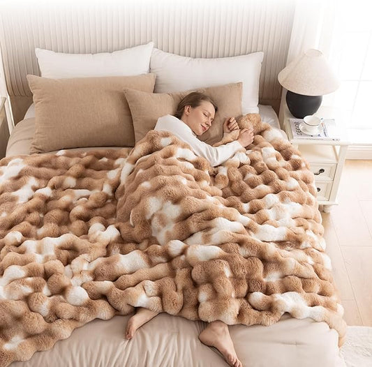 Cozy Faux Fur Throw Blanket for Bed-Warm Fuzzy Throw Blanket, Soft Plush Thick Bubble Blankets for Bedroom and Living Room, Furry Luxury Blanket, 90 x 108, Tie-Dye Brown
