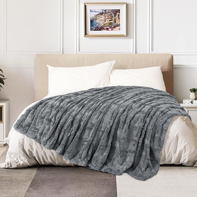 TOONOW Faux Fur Luxury Throw Blanket,Double Side Soft Fluffy Shaggy Fuzzy Blanket for Couch Sofa Bed (Light Grey, X-Large Twin Size)