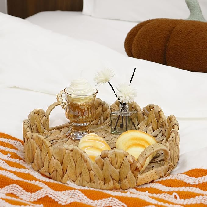 GYASVWU Water Hyacinth Scalloped Tray with Handles,Round Wicker Serving Trays for Coffee Table,Woven Tray for Ottoman Decorative and Organizer Trays (Water Hyacinth)