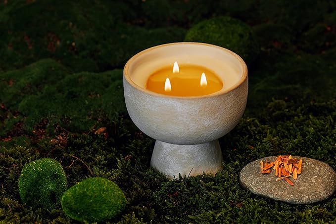 BLUEME Oakmoss & Sandalwood, Luxury Candle w/Essential Oils, 3 Wick, Hand-Poured Soy, Cotton Wick, Ceramic