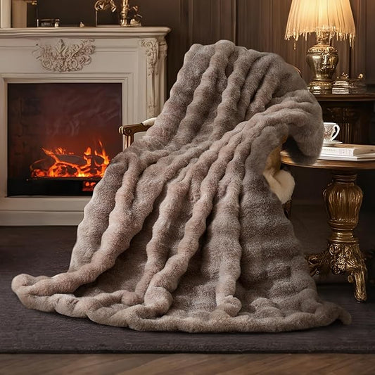 Amélie Home Faux Fur Throw Blanket for Couch, Ultra Soft Fuzzy Plush Bubble Throw for Sofa, Living Room & Home Decor, 50"x60", Cationic Bear Brown