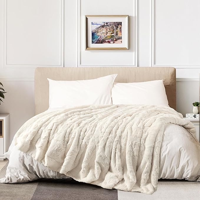 TOONOW Faux Fur Large Twin Size Blanket,Double Side Soft Fluffy Shaggy Fuzzy Blanket for Bed Sofa Couch(Cream White, 71x90 inch)