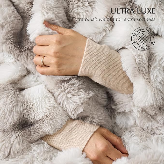 EverGrace Ultra Soft Luxury Fluffy Faux Rabbit Fur Throw Blanket, Thick Warm Bubble Throw for Bed, Cozy Plush Reversible Blankets for Couch, Chair, Sofa, Light Grey, 80x90 Inches