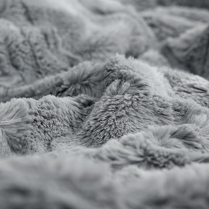 TOONOW Faux Fur Luxury Throw Blanket,Double Side Soft Fluffy Shaggy Fuzzy Blanket for Couch Sofa Bed (Light Grey, Throw)