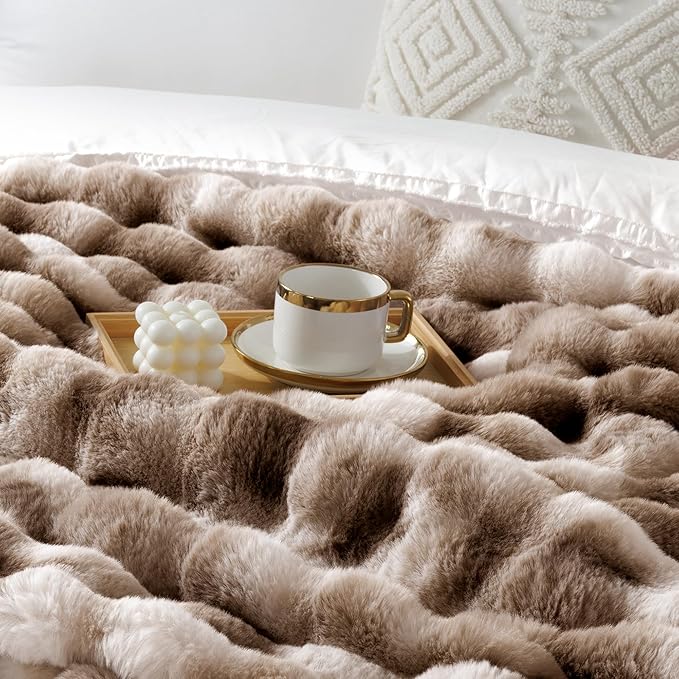 Touchat Luxury 1000GSM Faux Rabbit Fur Throw Blanket, Super Heavy Warm Cozy Brown Blankets for Couch Bed Sofa, Ruched Plush Fuzzy Elegant Soft Reversible Mink Blanket for Living Room Bedroom