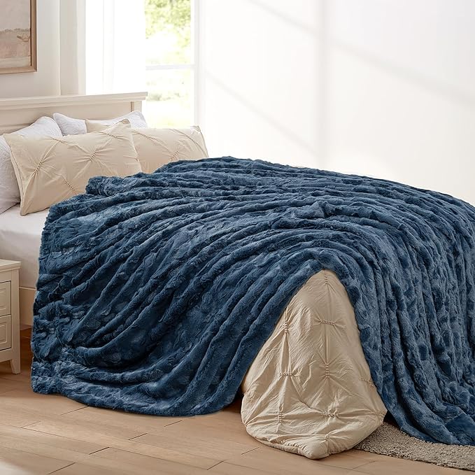 TOONOW Faux Fur Luxury Throw Blanket,Double Side Soft Fluffy Shaggy Fuzzy Blanket for Couch Sofa Bed (Navy, Queen Size)
