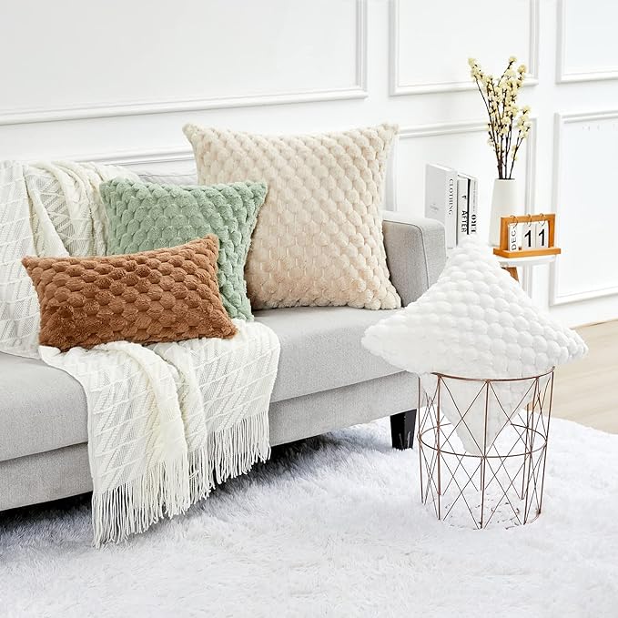 Yaertun Pack of 2 Super Soft Cozy Decorative Throw Pillow Covers Fuzzy Plush Faux Fur Luxury Cushion Cover Pillowcase for Sofa Couch Bed Livingroom 20x20 Inch Sage Green