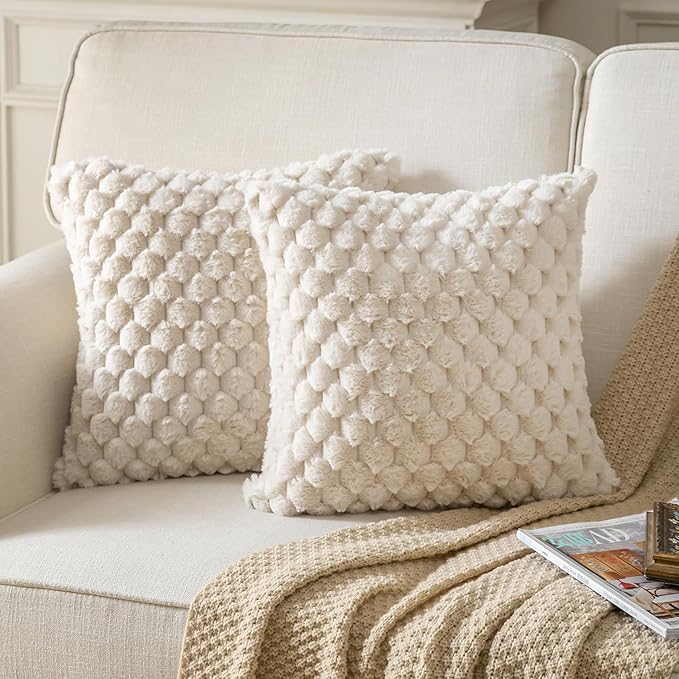 Pack of 2 Super Soft Throw Pillow Covers 20x20 Inch Faux Fur Plush Pillowcase Luxury Cozy Fluffy Decorative Cushion Cover for Sofa Couch Bed Livingroom Beige