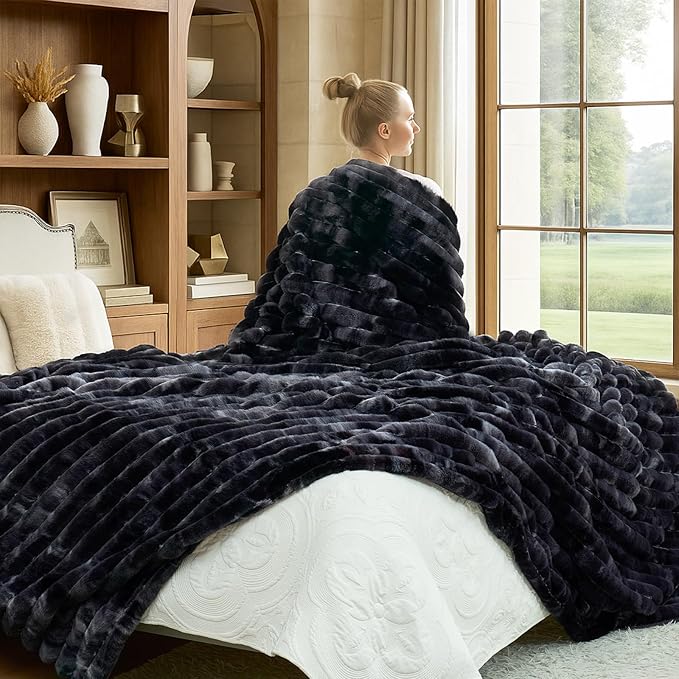 Cozy Bliss Faux Fur Throw Blanket for Couch, Cozy Warm Plush Striped Blanket for Sofa Bedroom Living Room, 90 * 90 Inches Tie-dye Black