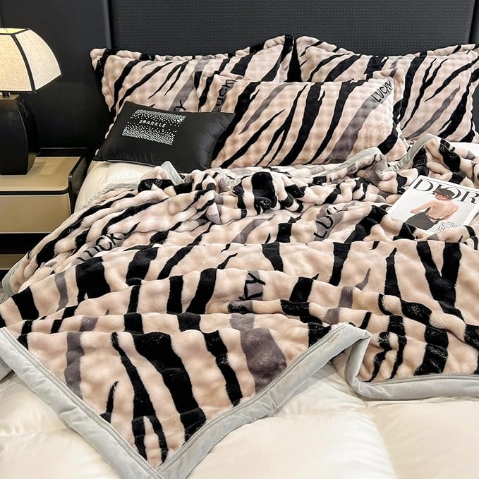 Fleece Bed Blankets Queen Size - Soft Lightweight Plush Fuzzy Cozy Luxury Blanket Microfiber Throw for Couch Bed,All-Season Breathable,80x90 Inches