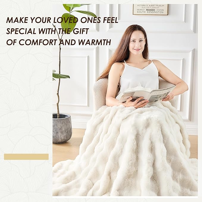 Luxury 1000GSM Faux Rabbit Fur Throw Blanket, Super Heavy Warm Cozy Blankets for Couch Bed Sofa, Bubble Plush Fuzzy Elegant Soft Reversible Mink Blanket for Living Room Bedroom, White