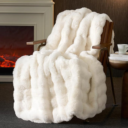 Amélie Home Faux Fur Throw Blanket for Bed, Ultra Soft Fuzzy Plush Bubble Blanket for Bedroom & Bed Decor, 90"x90", Cream White