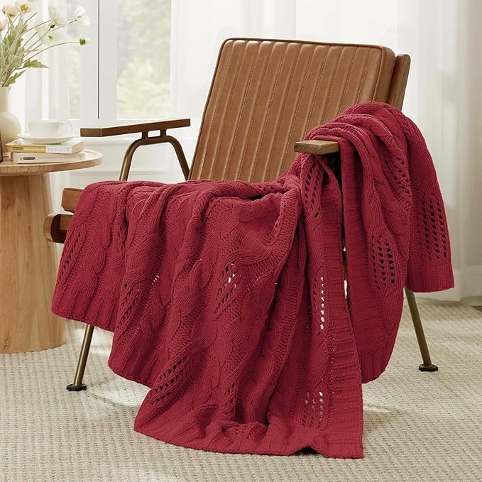 Amélie Home Chunky Knit Throw Blanket, Dual-Sided Soft Chenille Breathable Cable Knitted Blanket for Couch, Farmhouse Decorative Throw for Sofa & Chair, 50"x60", Christmas Red