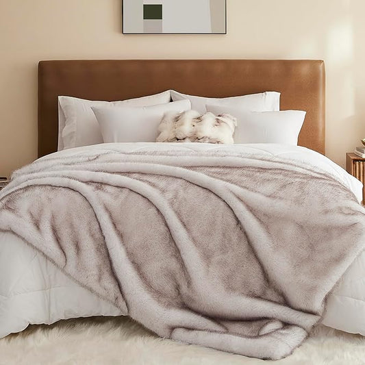L'AGRATY Faux Fur Throw Blanket: 60''x 80'' Luxury Fluffy Plush Thick Faux Fur Blanket for Bed Couch Sofa - Cozy Soft Fuzzy Blankets for Women Man: Minky Couture Decoration Blanket (White Beige)