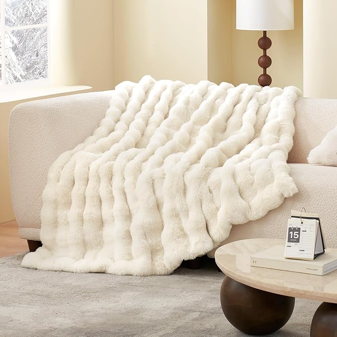 Amélie Home Faux Fur Throw Blanket for Bed, Ultra Soft Fuzzy Plush Bubble Blanket for Bedroom & Bed Decor, 108"x90", Cream White