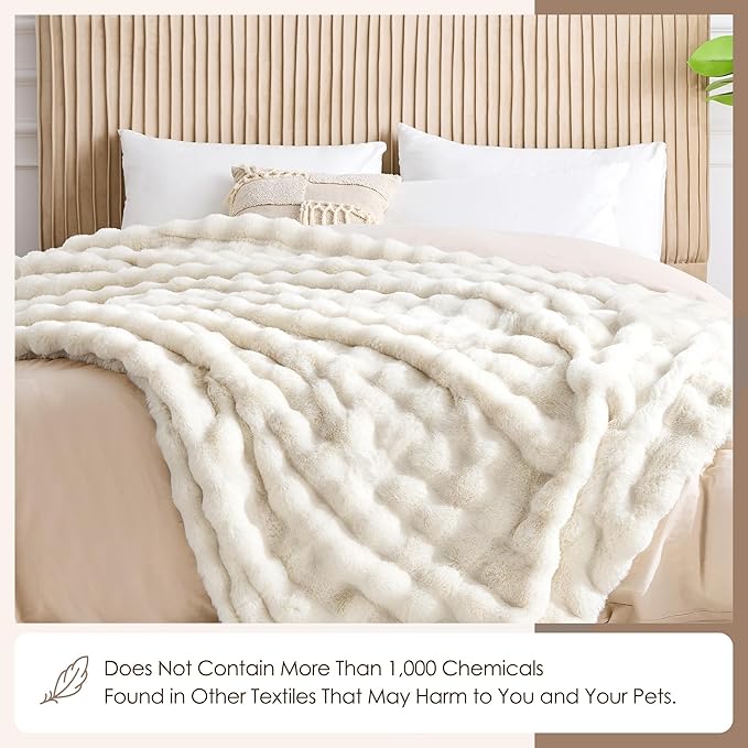 Luxury 1000GSM Faux Rabbit Fur Throw Blanket, Super Heavy Warm Cozy Blankets for Couch Bed Sofa, Bubble Plush Fuzzy Elegant Soft Reversible Mink Blanket for Living Room Bedroom, White