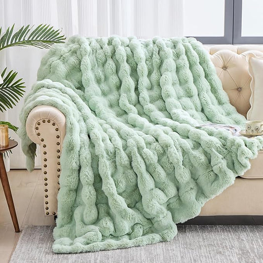 Luxury 1000GSM Faux Rabbit Fur Throw Blanket, Super Heavy Warm Cozy Blankets for Couch Bed Sofa, Bubble Plush Fuzzy Elegant Soft Reversible Mink Blanket for Living Room Bedroom, Green