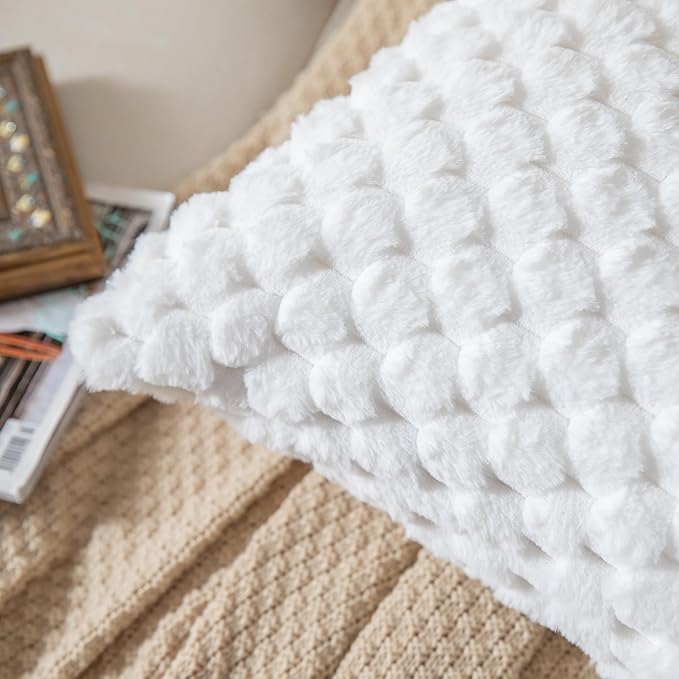 Pack of 2 Super Soft Throw Pillow Covers 16x16 Inch Faux Fur Plush Pillowcase Luxury Cozy Fluffy Decorative Cushion Cover for Sofa Couch Bed Livingroom Cream White