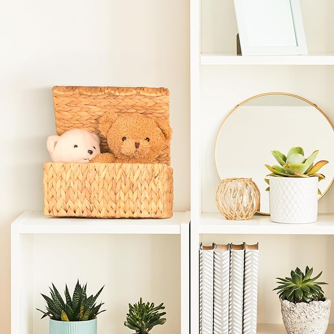 KOKODO Set of 2 Scalloped Wicker Baskets – Handwoven Rectangular Water Hyacinth Storage Baskets with Lid and Handles for Organizing, Bathroom, Living Room & Shelf Décor – Rattan Organizing Bins