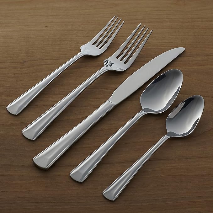 Oneida Cella 42 Piece Everyday Flatware, Service for 8, 18/0 Stainless Steel, Silverware Set (Pack of 3)