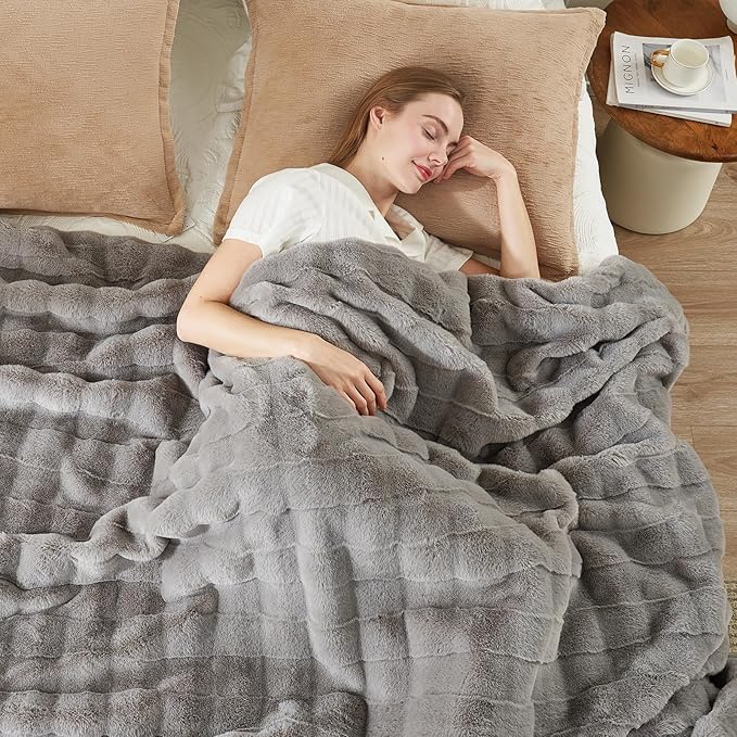 Cozy Bliss Fluffy King Size Throw Blankets for Bed,Warm Cozy Soft Grey Faux Fur Throw Blankets for Sofa Bedroom Living Room,108x90 Inches