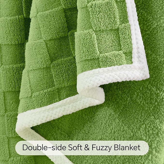 BEDELITE Super Soft Throw Blanket for Couch and Bed, Lightweight Cozy Fluffy Decorative 3D Checkered Blanket, Warm and Fuzzy Fleece Blanket for Camping, Travel(Green, 60"x80")