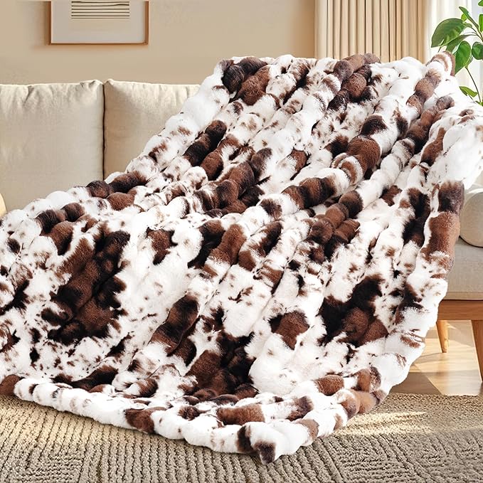 Touchat Cow Print Blanket for Couch, Faux Fur Throw Blanket, Super Heavy Warm Cozy Blankets for Bed Sofa, Bubble Plush Fuzzy Soft Mink Blanket for Living Room Bedroom, Cow Brown
