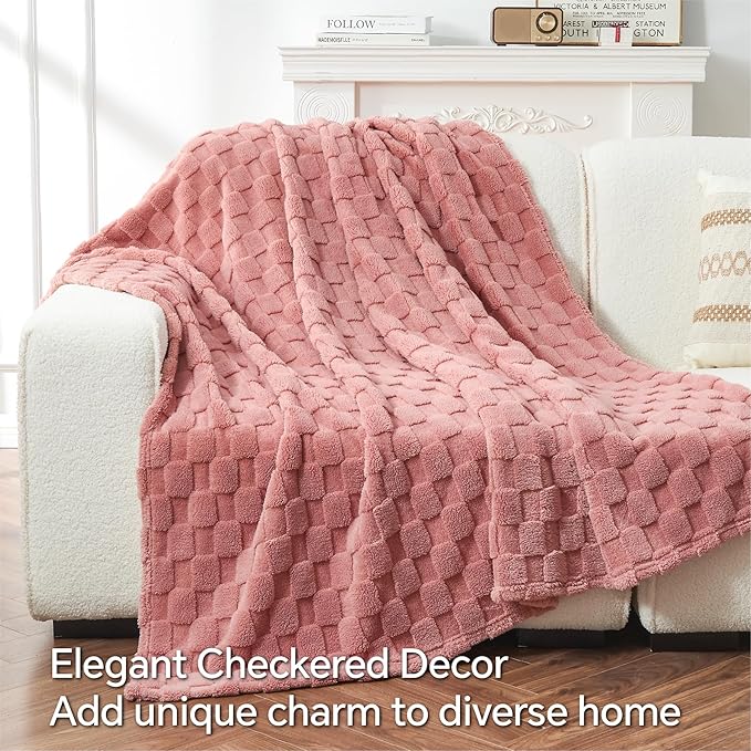 BEDELITE Super Soft Throw Blanket for Couch and Bed, Lightweight Cozy Fluffy Decorative 3D Checkered Blanket, Warm and Fuzzy Fleece Blanket for Camping, Travel(Dusty Pink, 50"x60")
