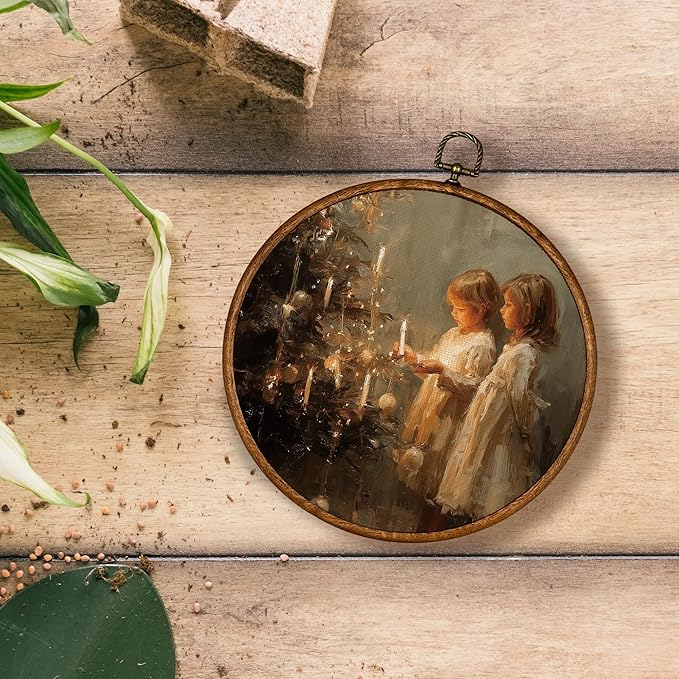KSDUT Vintage Christmas Wall Decor Art - Retro Girls Christmas Wall Art Canvas Frame Hanging Prints, Merry Xmas Holiday Round Wall Art Decor for Home Farmhouse Decorations 10"x10"