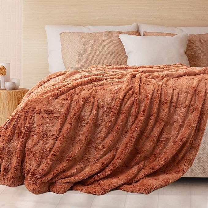 TOONOW Faux Fur Luxury Throw Blanket,Double Side Soft Fluffy Shaggy Fuzzy Blanket for Couch Sofa Bed (Carnelian, Throw)